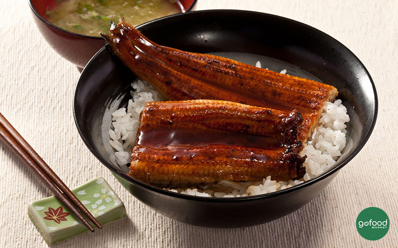 Lươn nướng Nhật ăn với cơm trắng