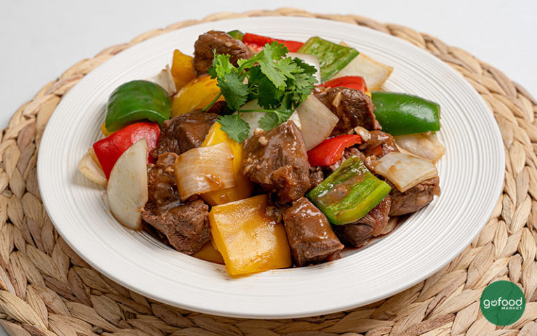 Món bò lúc lắc từ thịt lõi nạc vai