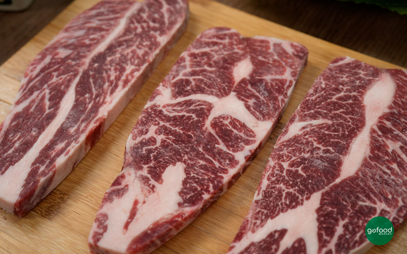 Thịt có màu đỏ tươi đáp ứng chất lượng thịt cao cấp