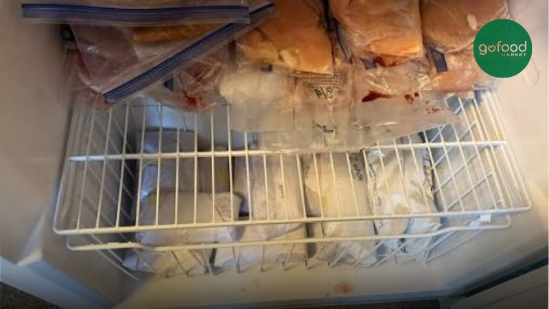 Mở tủ đông quá lâu khiến nhiệt độ mất ổn định